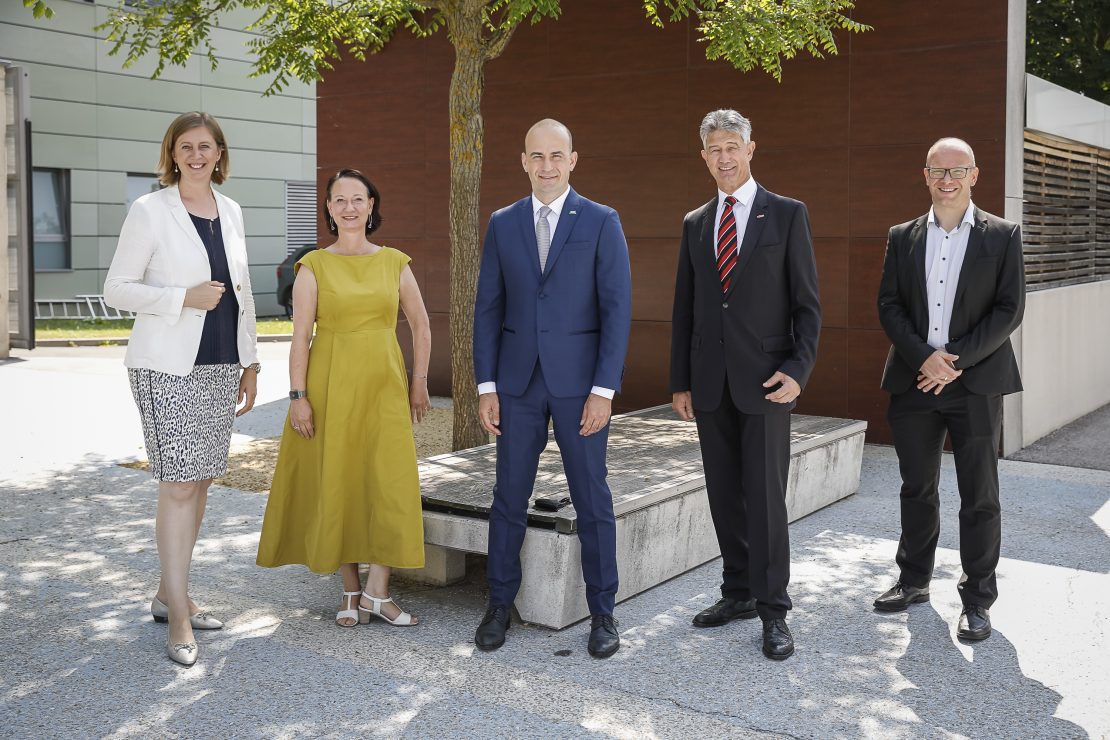 v.l.n.r.: Barbara EIBINGER-MIEDL, Stefanie LINDSTAEDT, Martin SCHAFFER, Harald KAINZ, Stefan THALMANN  © Know-Center