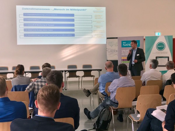 Am 2nd Think Tank „Life Sciences im digitalen Wandel“ drehte sich alles um das spannende Thema „Human Telemetry – Der Mensch im Mittelpunkt“. Das Know-Center präsentierte zwei wichtige Projekte. Einerseits EMMA, eine digitale Assistentin, die älteren Menschen helfen soll, länger selbstständig zu leben